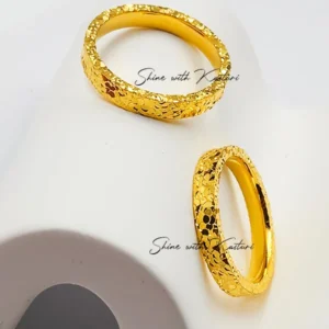 Textured Gold Band Ring - Image 3
